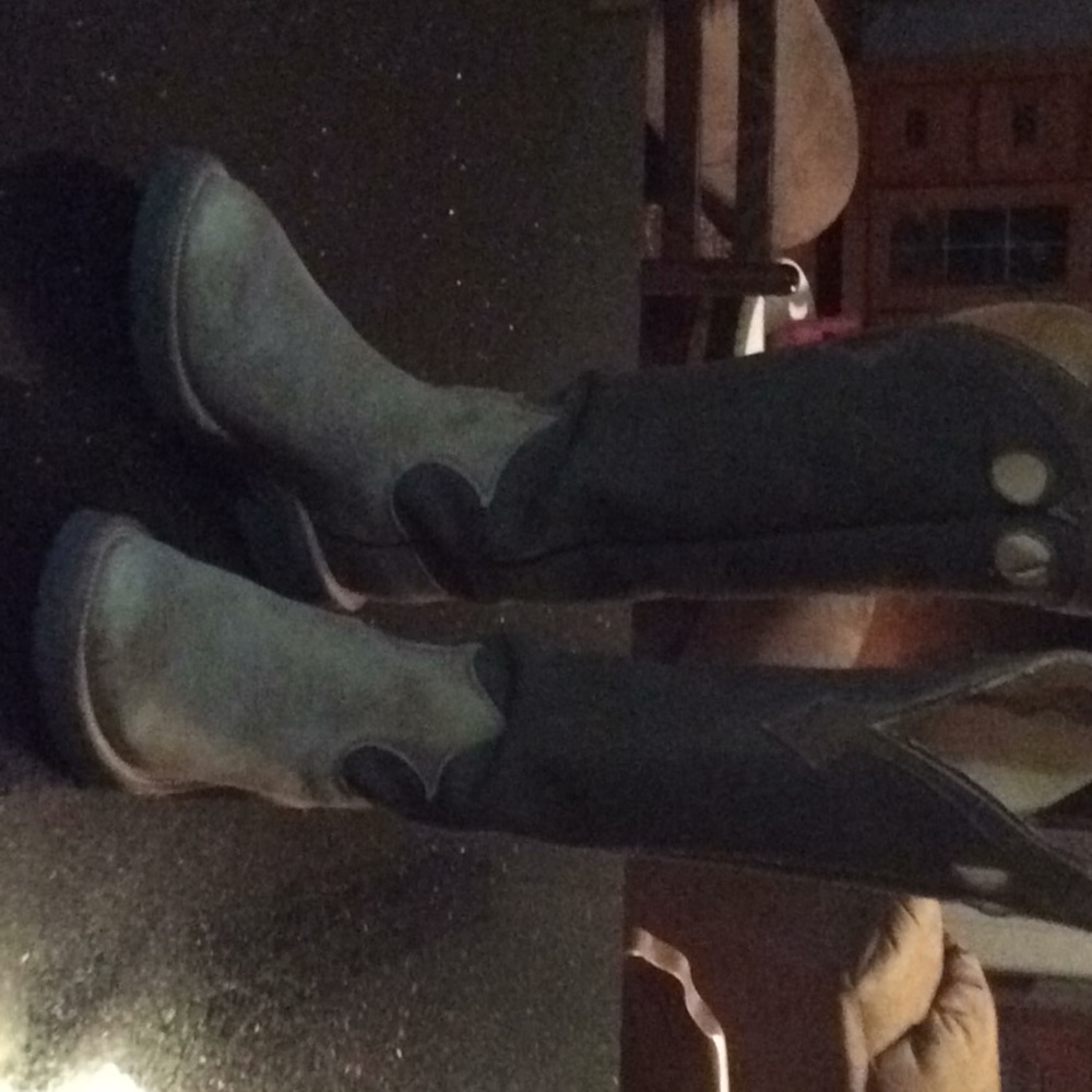 Justin boots, the size is eight for men